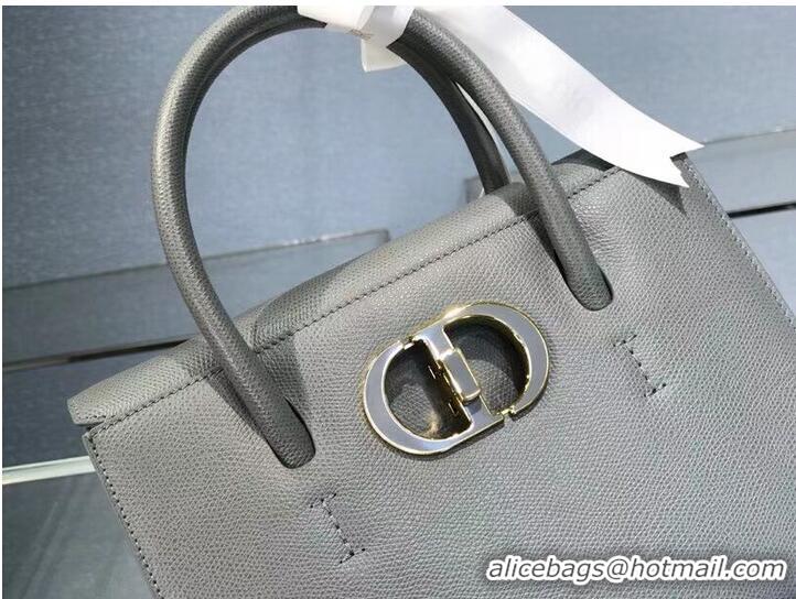 Affordable Price DIOR MEDIUM ST HONORE TOTE Grained Calfskin M9321UMBA gray