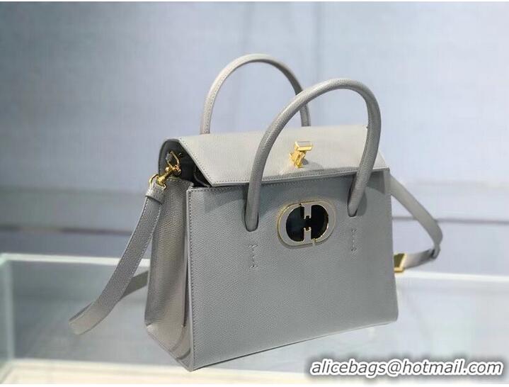 Affordable Price DIOR MEDIUM ST HONORE TOTE Grained Calfskin M9321UMBA gray