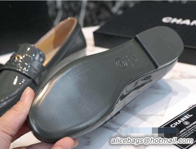 Low Price Chanel Patent Leather CC Strap Loafers 010828 Gray 2021