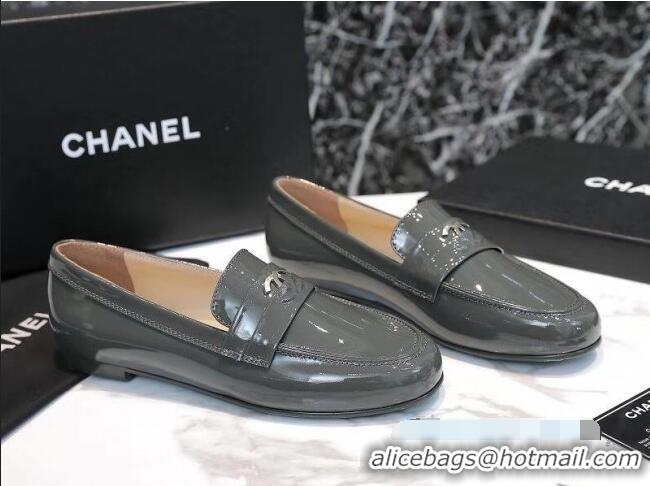 Low Price Chanel Patent Leather CC Strap Loafers 010828 Gray 2021