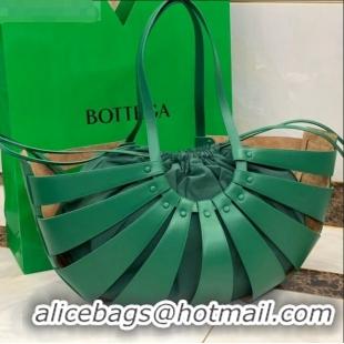 Super Quality Bottega Veneta Large The Shell Pouch Cut out Shoulder Bag BV0431 Green 2020 