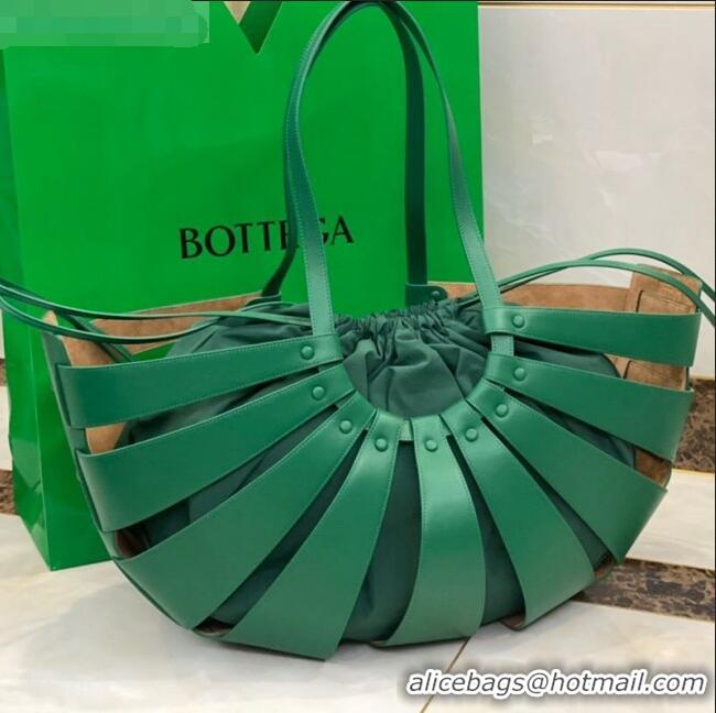 Super Quality Bottega Veneta Large The Shell Pouch Cut out Shoulder Bag BV0431 Green 2020 