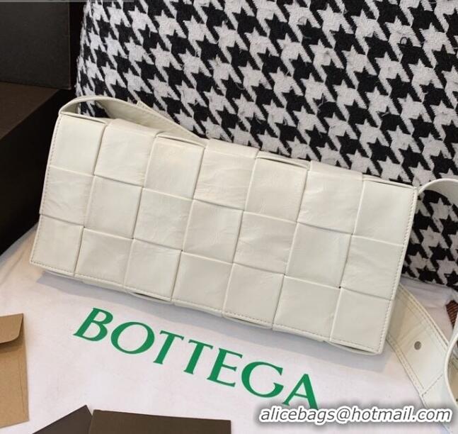 Fashion Classic Bottega Veneta Wax Calfskin Crossbody Bag BV2220 White 2021