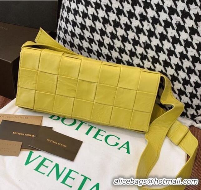 Luxury Discount Bottega Veneta Wax Calfskin Crossbody Bag BV2220 Yellow 2021