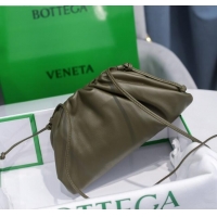 Popular Style Bottega Veneta The Mini Pouch Soft Clutch Bag in Calfskin BV0910 Dark Green 2020