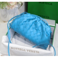 Trendy Design Bottega Veneta The Mini Pouch Clutch Bag in Large-Woven Lambskin BV0919 Sky Blue 2020