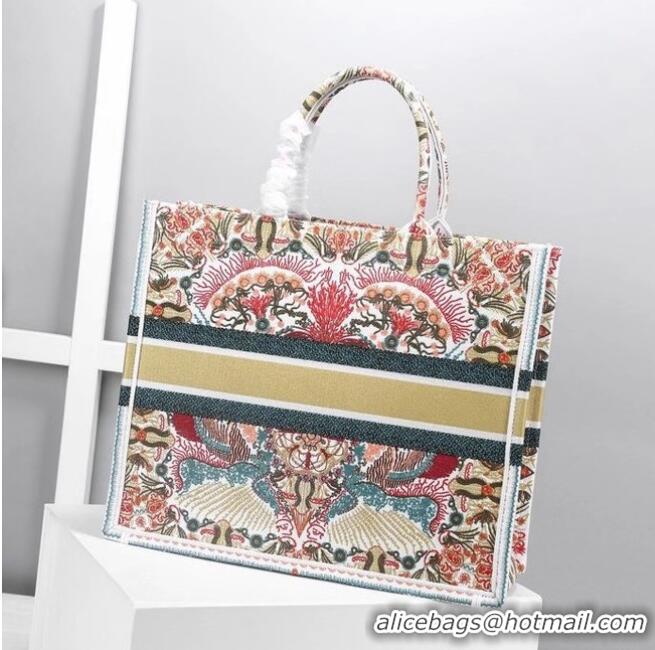 Specials DIOR BOOK TOTE Latte Multicolor Dior Zodiac Embroidery M1286Z-2