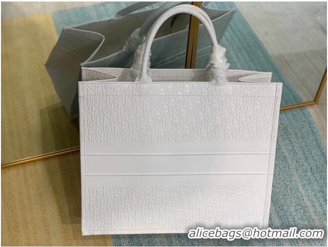 New Release Creation DIOR BOOK TOTE BAG IN Calfskin M1296Z White