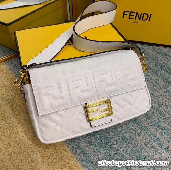 Super Quality Fendi BAGUETTE Shoulder Bag 8BR600 white