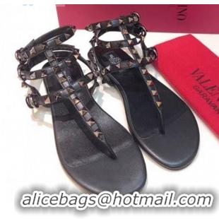 Sumptuous Valentino Rockstud Flat Thong Sandal in Leather 072061 Black