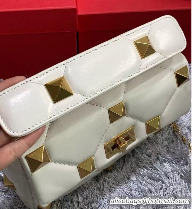 Unique Style Valentino mini Garavani Roman Stud V2061 White