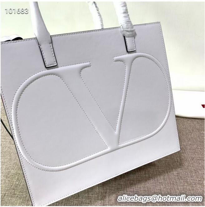 Popular Style VALENTINO Origianl leather tote V2021 white