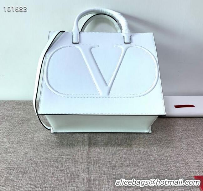 Popular Style VALENTINO Origianl leather tote V2021 white