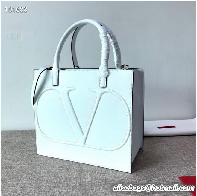 Popular Style VALENTINO Origianl leather tote V2021 white