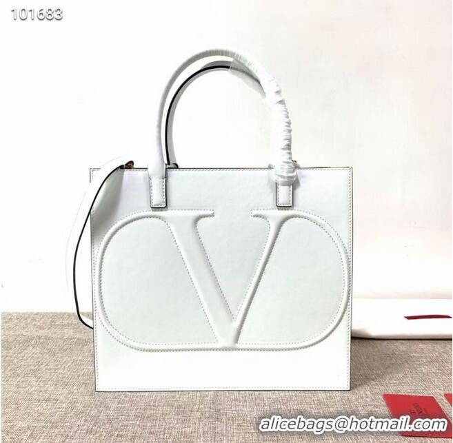 Popular Style VALENTINO Origianl leather tote V2021 white