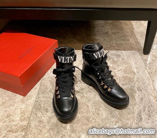 Luxurious Valentino Calfskin VLTN Lace-up Short Boots Black 100973