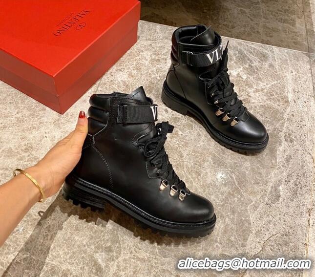 Luxurious Valentino Calfskin VLTN Lace-up Short Boots Black 100973