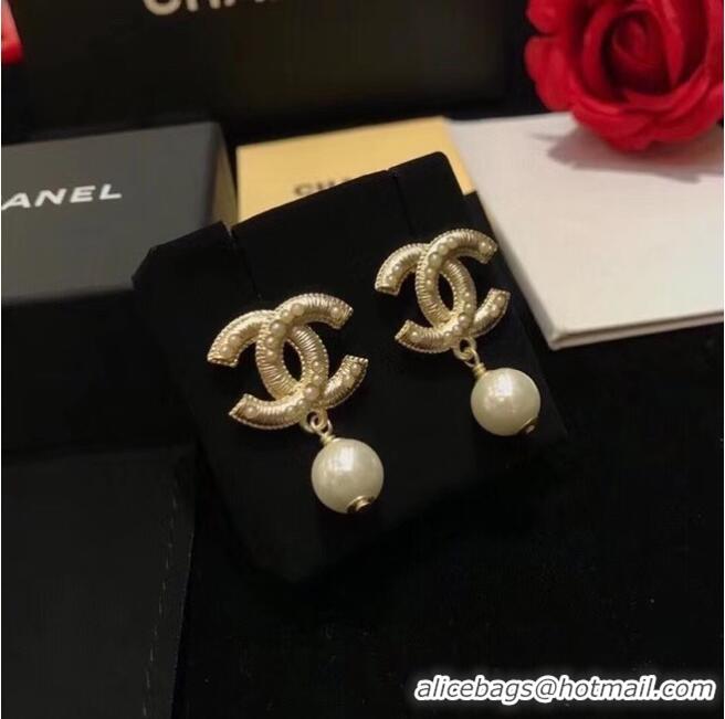 Modern Classic Chanel Earrings CE6130