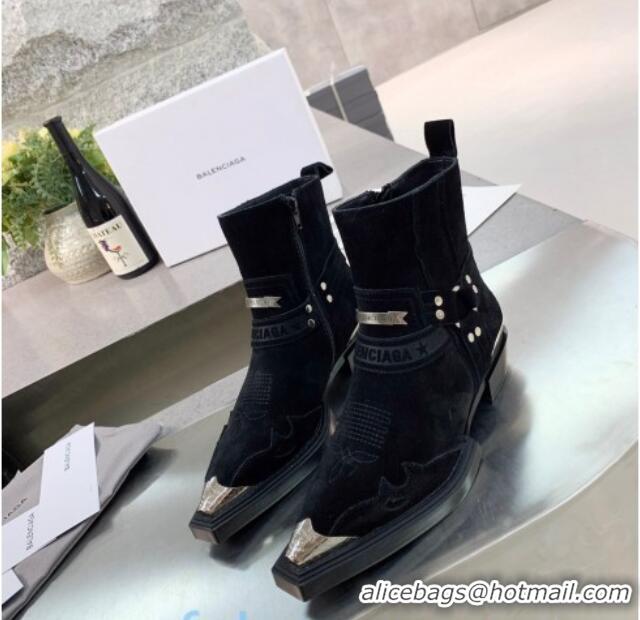 Trendy Design Balenciaga Suede Studded Short Boots 080620 Black