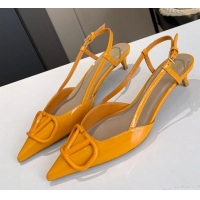 Perfect Valentino VLogo One-Tone Patent Leather Slingback Sandals 40mm 111028 Yellow