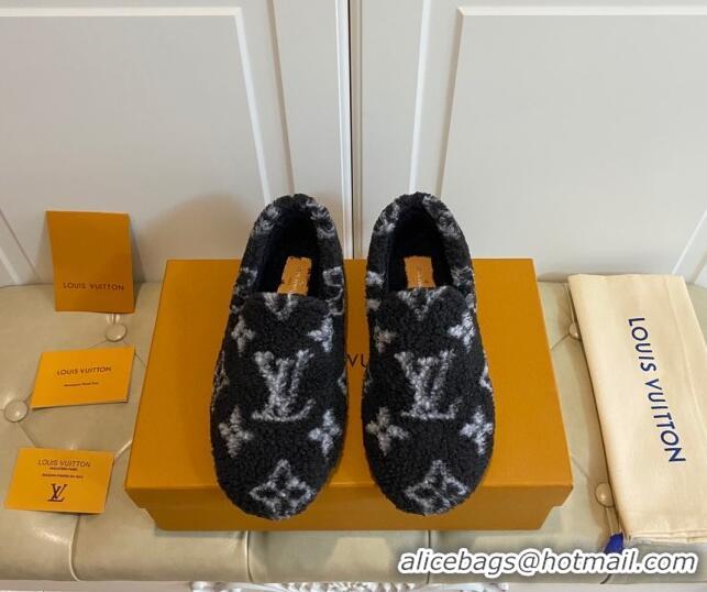 Sumptuous Louis Vuitton Monogram Shearling Wool Flat Loafers 111253 Black