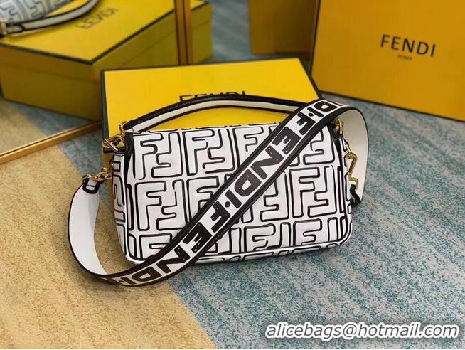 Trendy Design Fendi BAGUETTE Original Leather Bag F2468 White