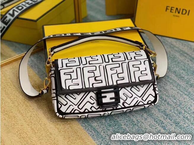 Trendy Design Fendi BAGUETTE Original Leather Bag F2468 White