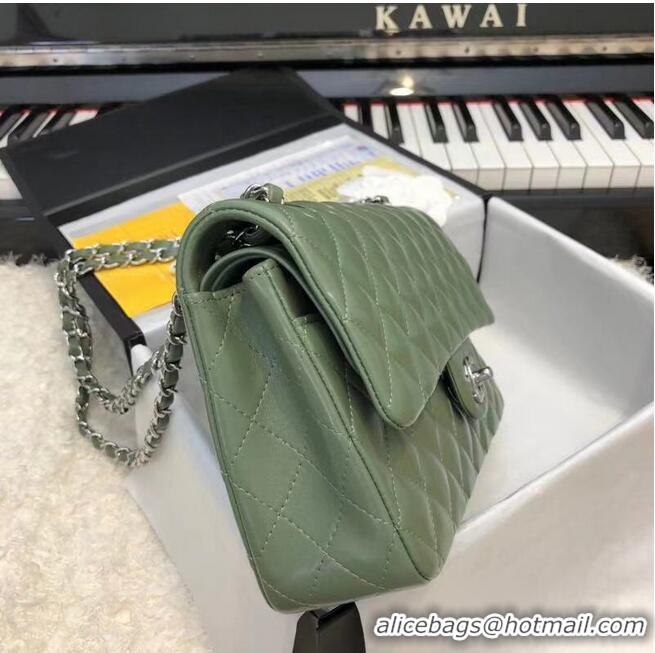 Unique Grade CHANEL Classic Handbag Lambskin A1112 green