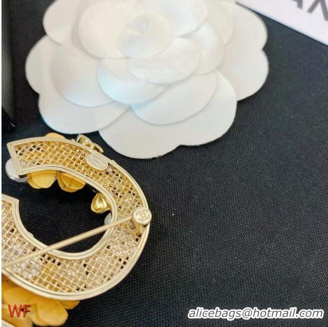 Buy Fashionable Chanel Brooch CE6235