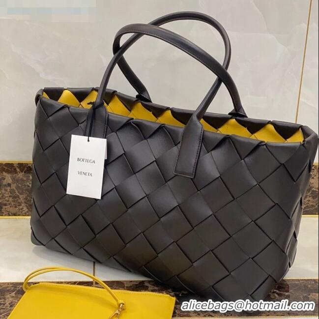 AAAAA Discount Bottega Veneta Large Tote Bag in Woven Lambskin BV0504 Black/Yellow 2021