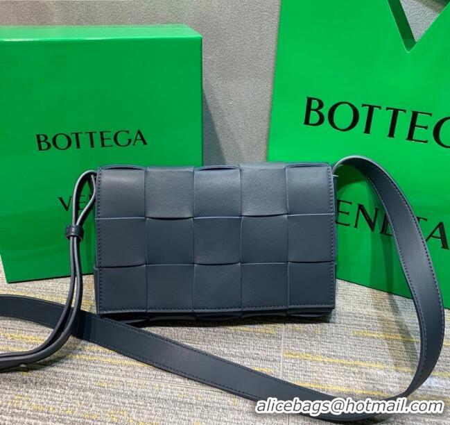 Top Design Bottega Veneta Cassette Small Crossbody Messenger Bag in Maxi-Woven Lambskin BV2668 Dark Blue 2021