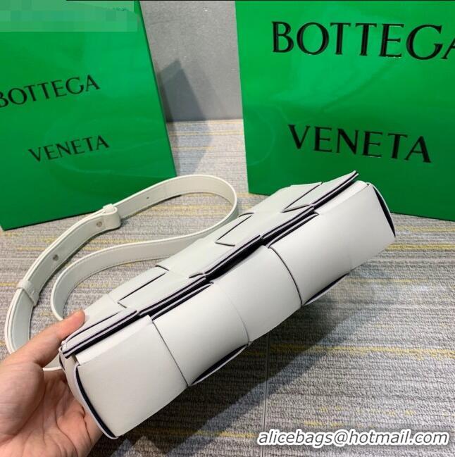 Inexpensive Bottega Veneta Cassette Small Crossbody Messenger Bag in Maxi-Woven Lambskin BV2668 White/Black 2021