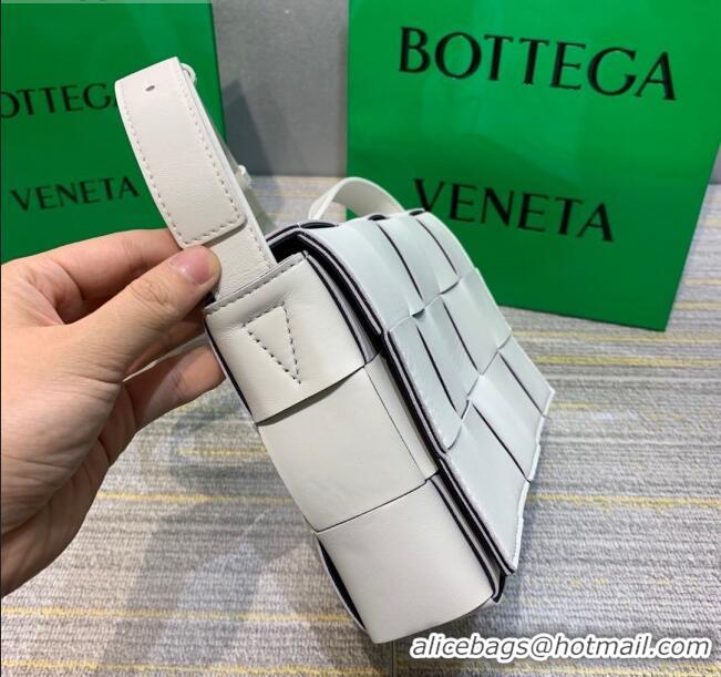 Inexpensive Bottega Veneta Cassette Small Crossbody Messenger Bag in Maxi-Woven Lambskin BV2668 White/Black 2021