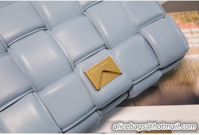 Grade Design Bottega Veneta Padded Cassette Medium Crossbody Messenger Bag BV2673 Ice Blue 2021