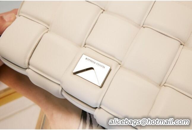 Most Popular Bottega Veneta Padded Cassette Medium Crossbody Messenger Bag Matte BV2673 White 2021