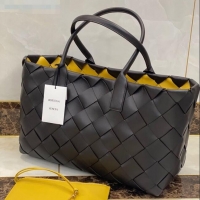 AAAAA Discount Bottega Veneta Large Tote Bag in Woven Lambskin BV0504 Black/Yellow 2021