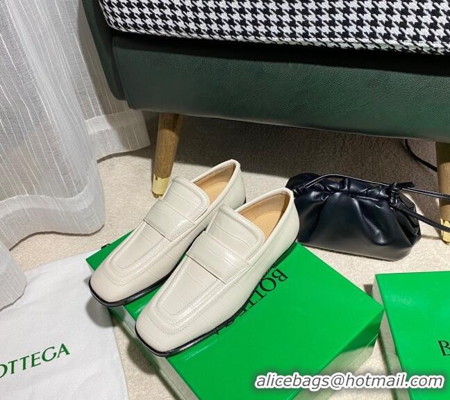 Good Quality Bottega Veneta Loafers in White Crocodile Calfskin 121909 White