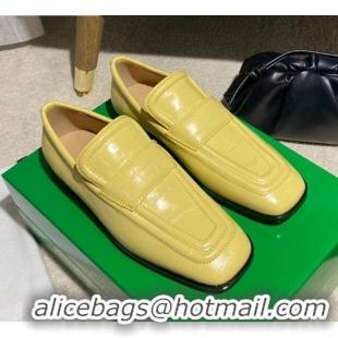 Perfect Bottega Veneta Loafers in White Crocodile Calfskin 121909 Yellow