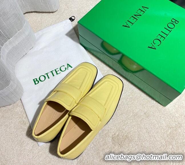 Perfect Bottega Veneta Loafers in White Crocodile Calfskin 121909 Yellow