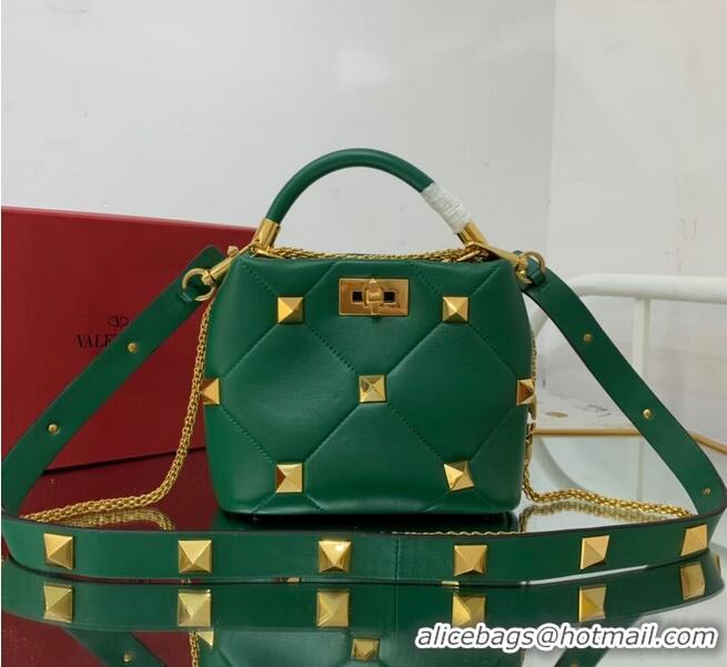 Classic Valentino medium Garavani Roman Stud V1198 green