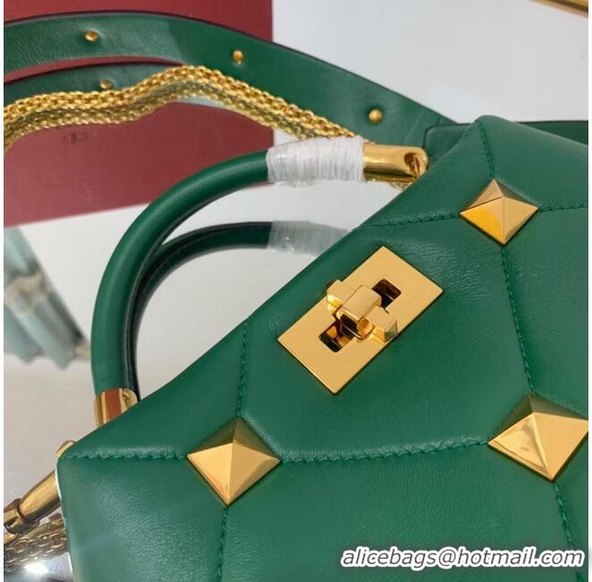 Classic Valentino medium Garavani Roman Stud V1198 green