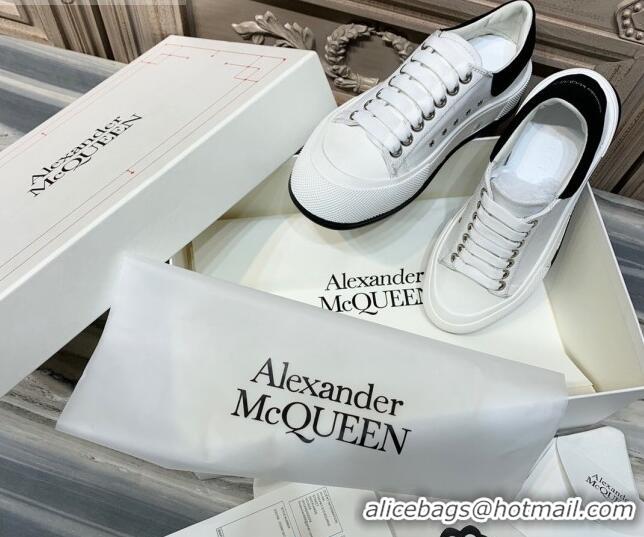 Luxurious Alexander Mcqueen Deck Cotton Canvas Lace Up Sneakers 010637 White/Black