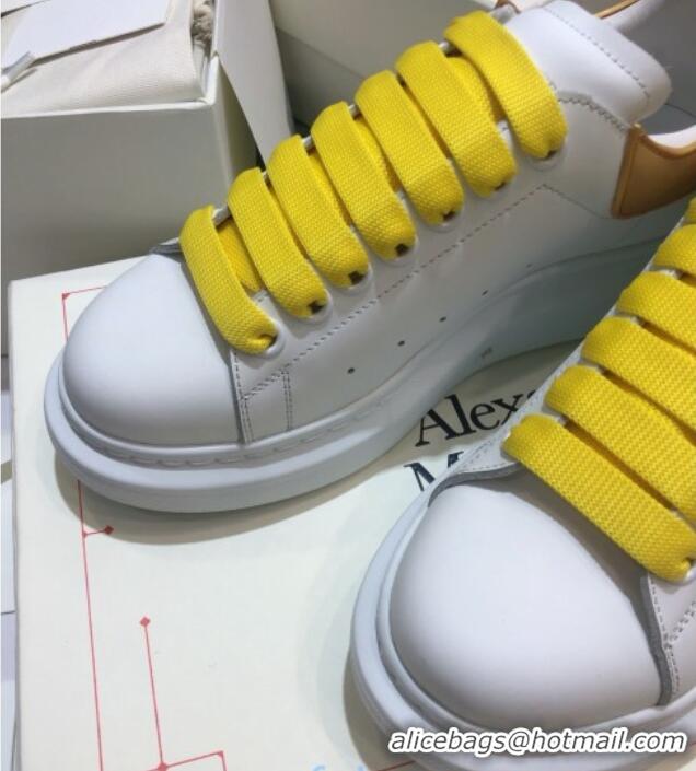 Grade Quality Alexander Mcqueen White Silky Calfskin Sneaker with Bi-color Laces Gold 012722