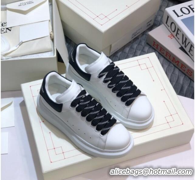 Purchase Alexander Mcqueen White Silky Calfskin Sneakers with Bi-color Laces Black 012726