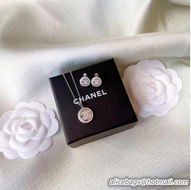 Luxury Discount Chanel Earrings Necklace CE6345