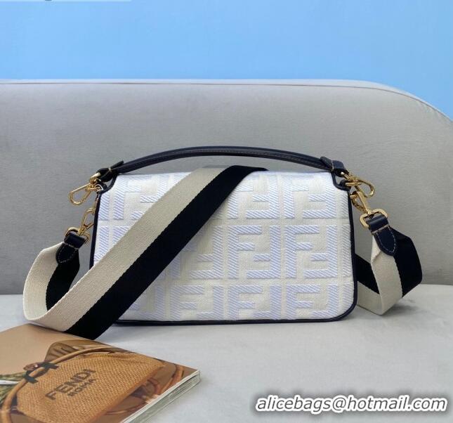 Trendy Design Fendi Baguette Medium FF Canvas Bag FD1909 White 2021