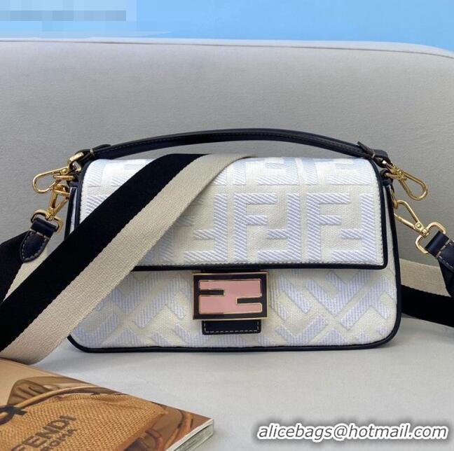 Trendy Design Fendi Baguette Medium FF Canvas Bag FD1909 White 2021