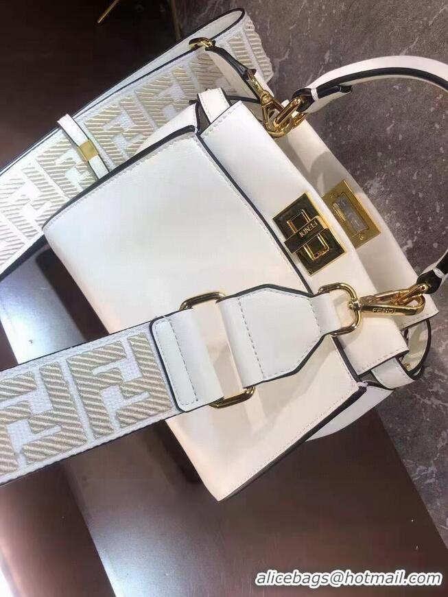 Top Quality FENDI PEEKABOO ISEEU SMALL leather bag F1615 White