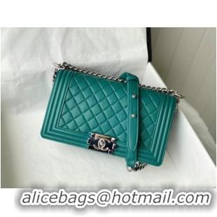 Inexpensive Chanel Le Boy Flap Shoulder Bag Original Leather A67086 Green