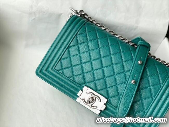 Inexpensive Chanel Le Boy Flap Shoulder Bag Original Leather A67086 Green